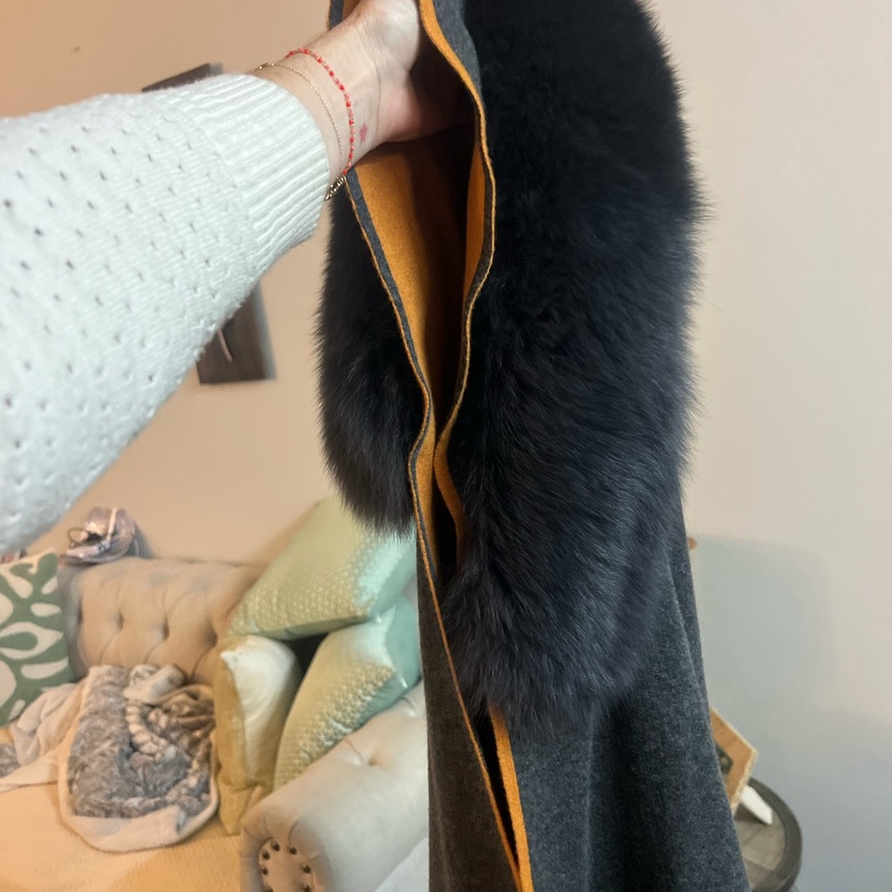 Diomi Fox Fur Wrap - Picture 3 of 6